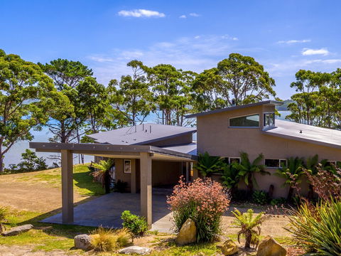 Cloudy Bay Lagoon Estate - Australia Shopping 1