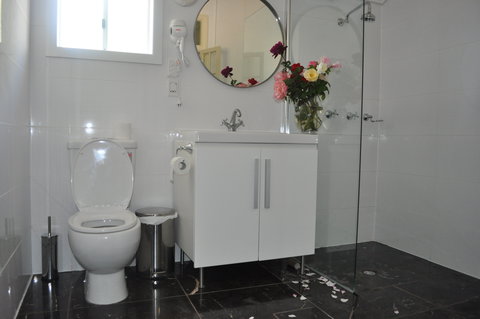 Club Boutique Hotel Cunnamulla - Australia Shopping 2