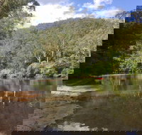 Colo Riverside Park - Local Tourism