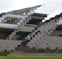 Cowries Harbourside Shellharbour Village - Local Tourism