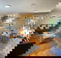 Crows Nest - Accommodation Australia
