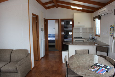 Golden Terrace Holiday Park - Accommodation Australia 2