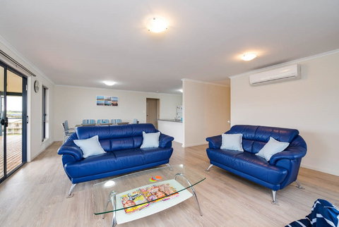 Hayborough Haven 3 - 3 Fifth Avenue - Hayborough - Australia Shopping 2