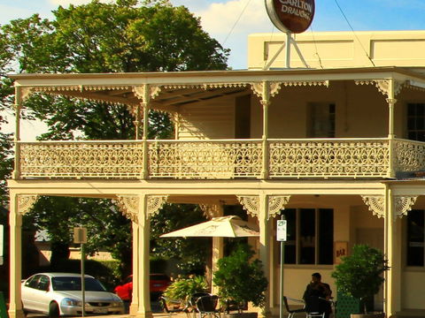 Hibernian Hotel Apartments - Accommodation Australia 2