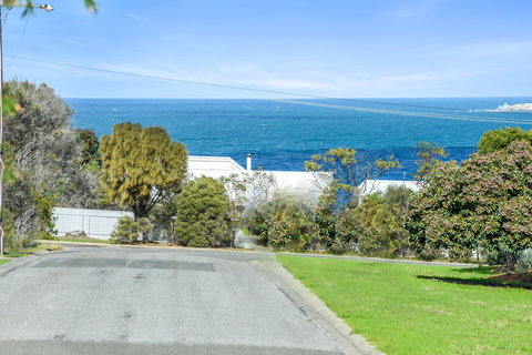 Islandview - Hayborough - Australia Shopping 1