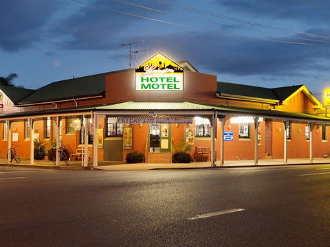 Lamington Hotel Motel - Local Tourism 0