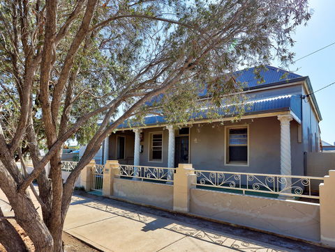 McCulloch's Rest - Accommodation Australia 0