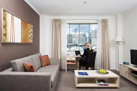Oaks Sydney Goldsbrough Suites - Australia Shopping 1