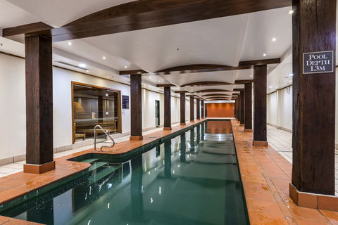 Oaks Sydney Goldsbrough Suites - Australia Shopping 2