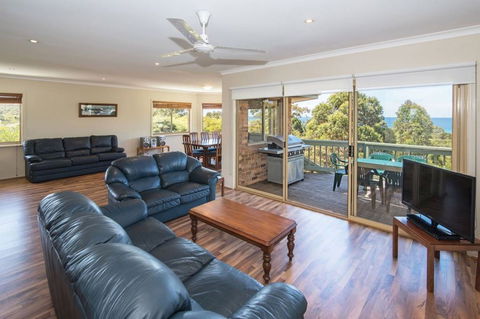 Ocean House - Accommodation Australia 2