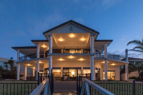 Port Lincoln Marina Luxury Escape - Accommodation Australia 0