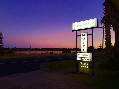 Sandbar Motel Lakes Entrance - Local Tourism 0