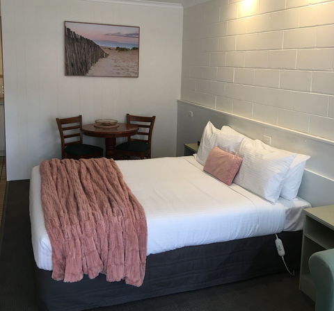 Sandbar Motel Lakes Entrance - Local Tourism 1