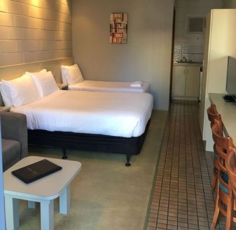 Sandbar Motel Lakes Entrance - Local Tourism 2