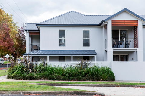 Stay Bathurst - Accommodation Australia 0