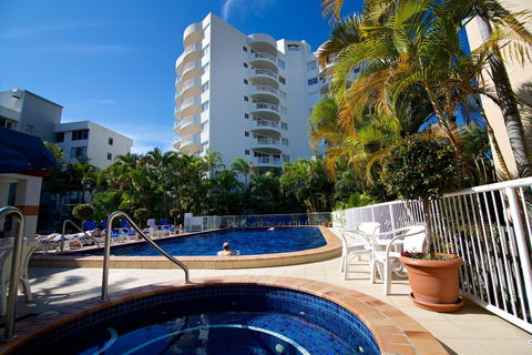 Surf Parade Resort - Local Tourism 2