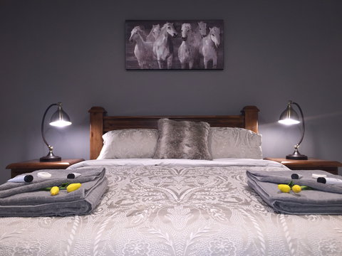 Swagman Homestead At Stockman's Ridge Wines - Local Tourism 0