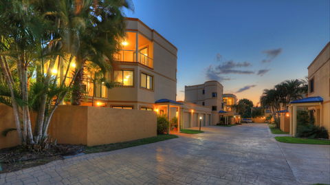 The Grange Resort Hervey Bay - Local Tourism 1
