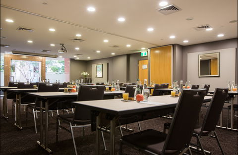 The Sebel Quay West Suites Sydney - Australia Shopping 1