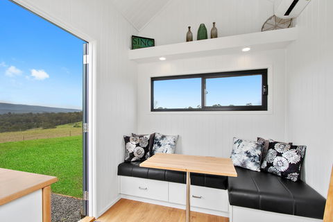 Tiny Home Big Views Kurrajong - Local Tourism 1