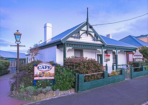 Touchwood Cottages & Gallery & Cafe - Accommodation Australia 0