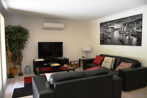 Wagga Riverside Apartments - Accommodation Australia 2