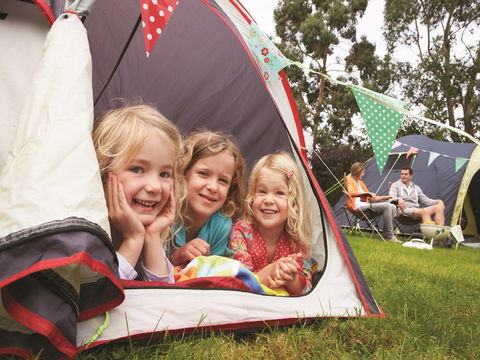 Westview Caravan Park - Open For Essential Travel Only - Local Tourism 0