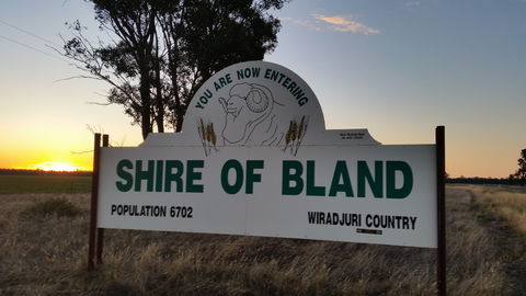 West Wyalong Caravan Park - Local Tourism 0