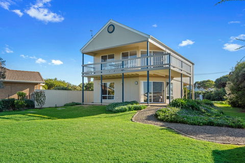 Whaler's Retreat - Local Tourism 1