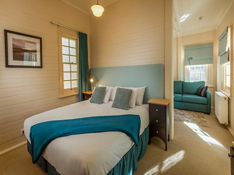 Yarrangobilly Caves House: Guest Rooms - Local Tourism 1