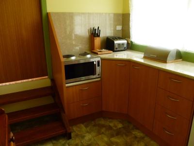 Old School Bed And Breakfast - Local Tourism 6