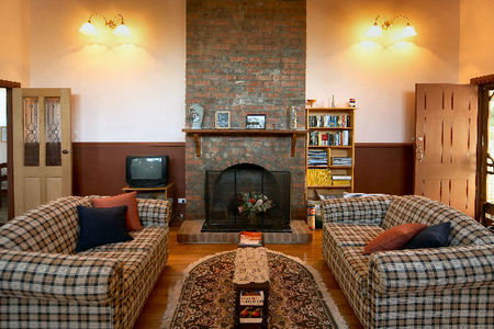 Old School Bed And Breakfast - Local Tourism 1