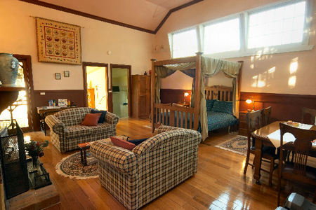 Old School Bed And Breakfast - Local Tourism 2