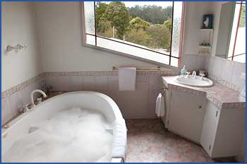 A Camelot Tower And Penthouse - Accommodation Australia 3