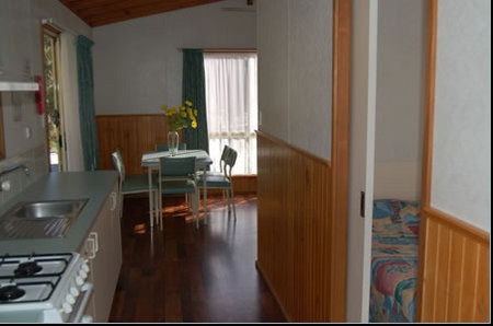 Apollo Gardens Caravan Park - Local Tourism 2