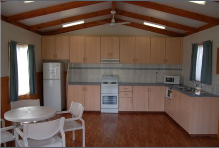 Apollo Gardens Caravan Park - Local Tourism 5