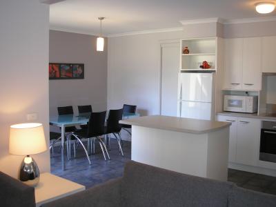 Edgewater Terraces At Metung - Accommodation Australia 4