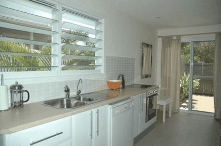 Abachi 1 Bedroom Apartment - Bed n Breakfasts 4