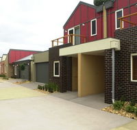 The Lakes Apartments - Accommodation Australia