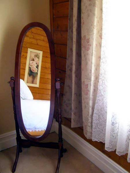 Corinella Country House - Australia Shopping 3