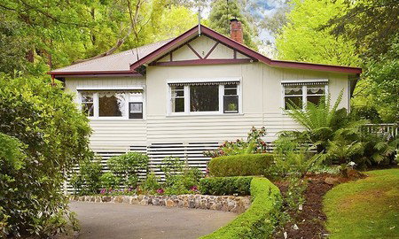 Adeline B And B - Australia Shopping 1