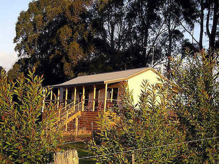 Birchwood Retreat Country Cottages - Accommodation Australia 0