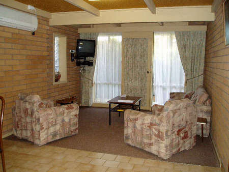 Aaden Holiday Apartments - Local Tourism 0