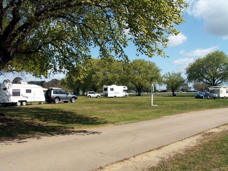 Sale Showground Caravan And Motorhome Park - Accommodation Australia 1