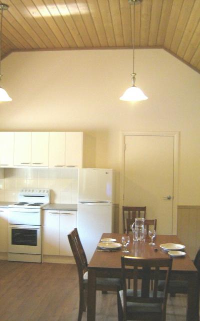 Alpine Valley Cottages - Accommodation Australia 4