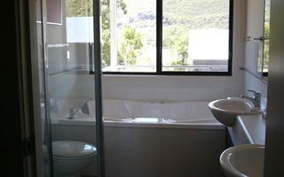 Glengarriff Town Houses - Accommodation Australia 4