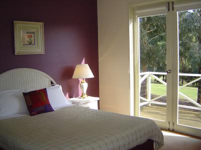 Gallery Apartments - Local Tourism 3