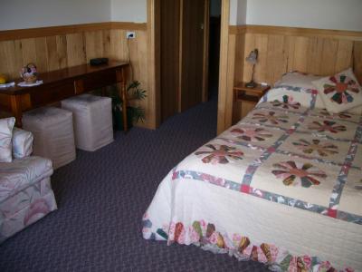 Waratah Park Country House - Local Tourism 4