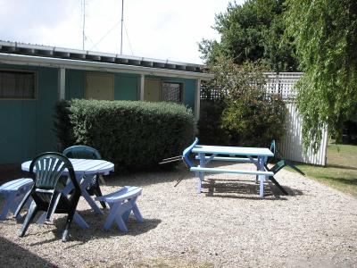 Black Swan Motor Inn - Accommodation Australia 3