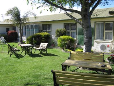 Lakes Entrance Holiday Units - Local Tourism 5